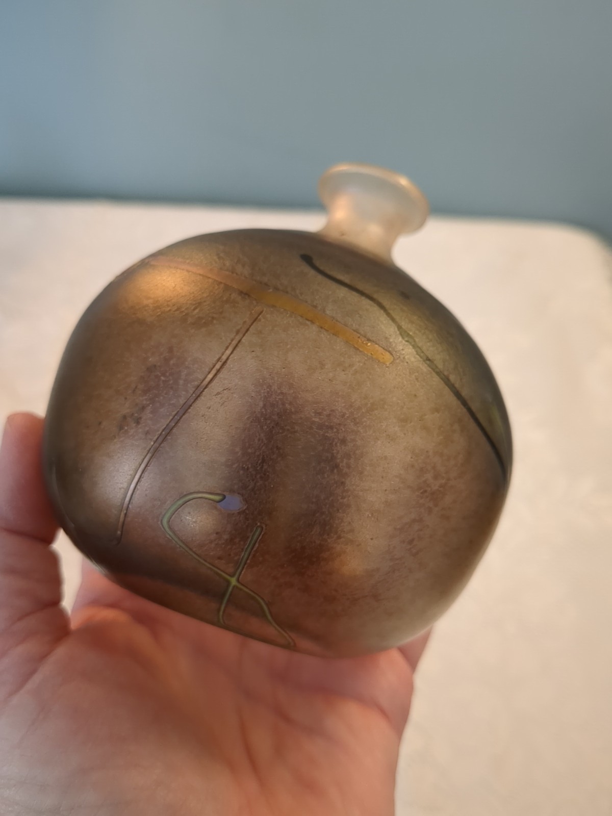 Bertil Vallien for Kosta Boda Spherical “Tornado” art glass vase. 4.3″ Tall. HS