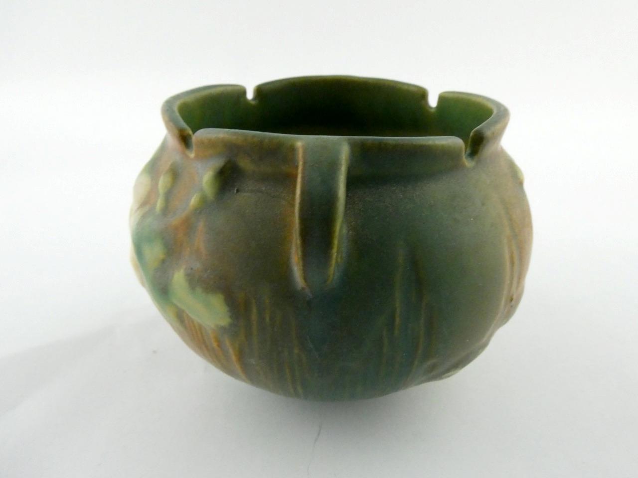 Roseville WHITE ROSE Brown Terra Cotta and Green 3.25 Inch Height Jardiniere VGC
