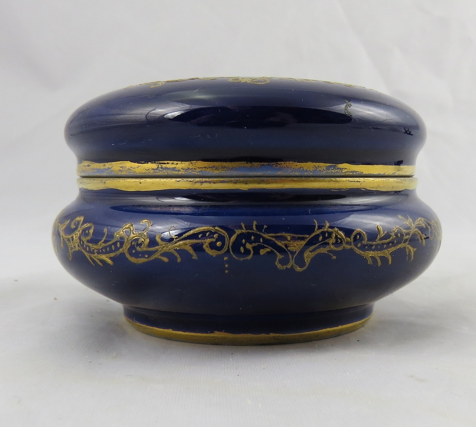 T&V Limoges Cobalt Blue & Pink Cabbage Rose Trinket Box