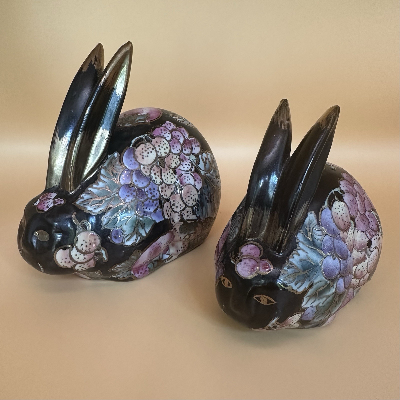Vtg Andrea by Sadek Porcelain Bunny Figurines Black Chinoiserie Floral Set 2