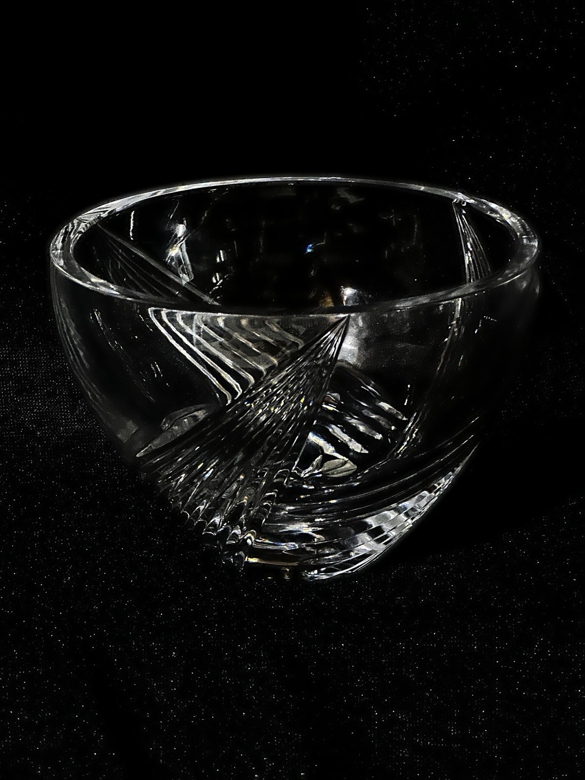 Montreux 24% Lead Crystal Candy Display Bowl Czech Republic 7” X 4 3/4”