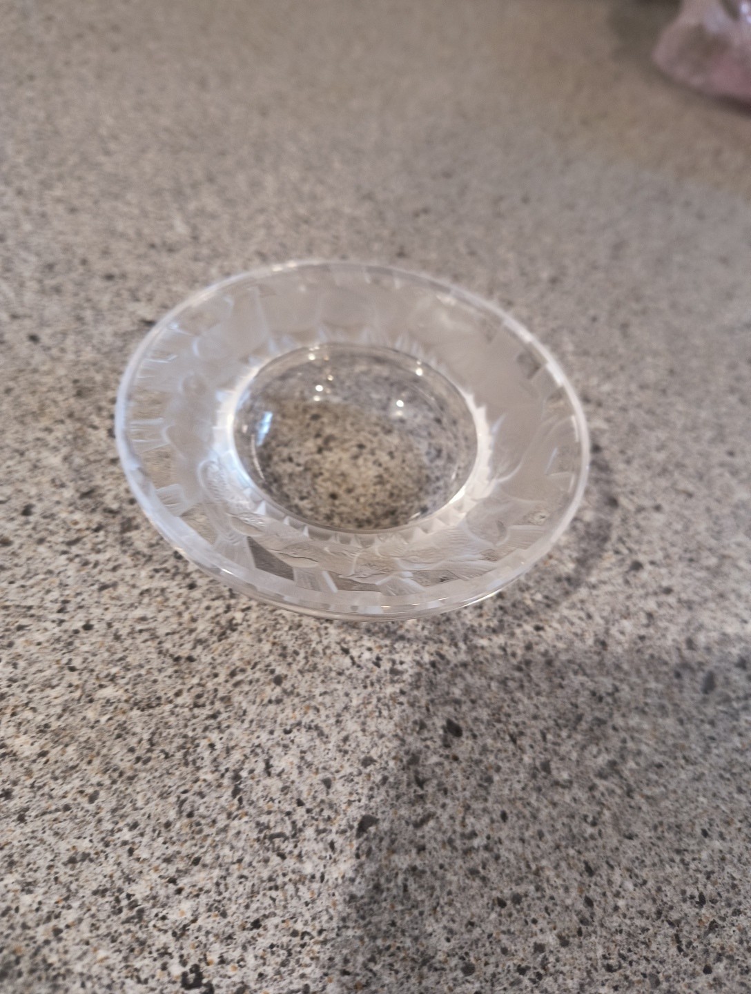 LALIQUE Irene Circle of Birds Clear & Satin Crystal Pin Dish 1″H x 3 1/2″ Signed