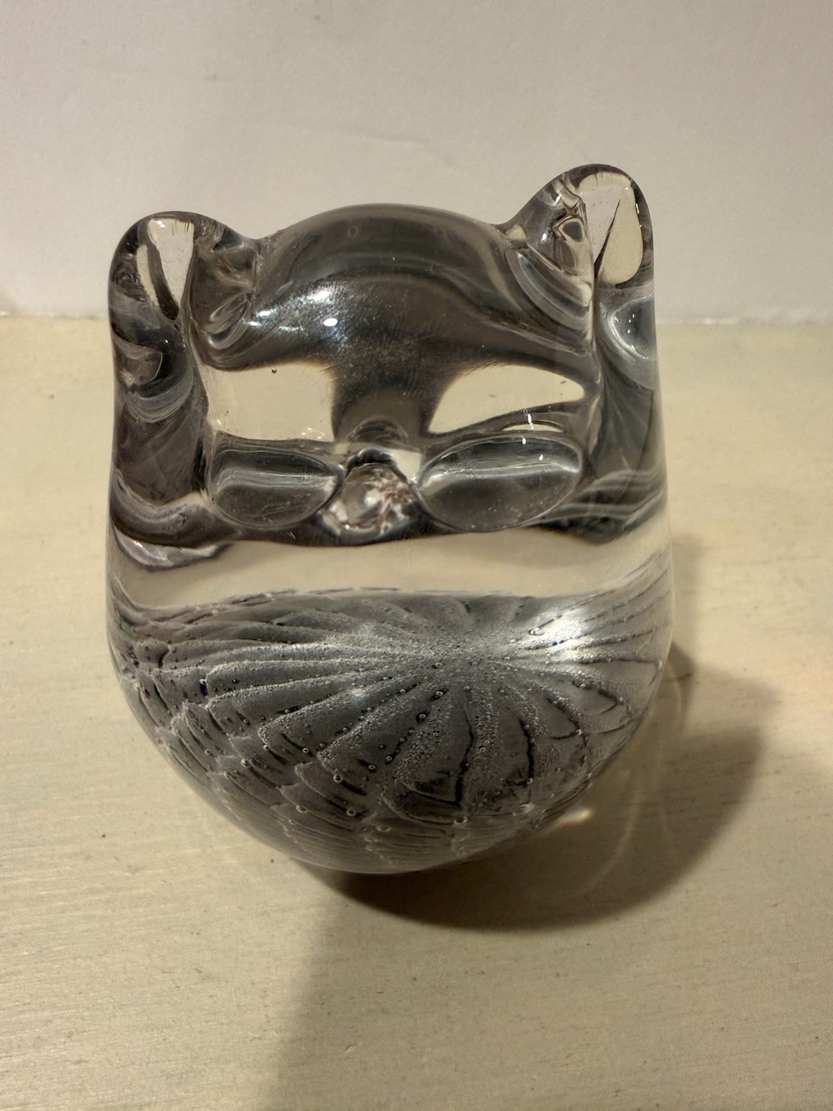 Vintage Art Glass Owl Paperweight – Controlled Bubble Murano Style – Gray Clear