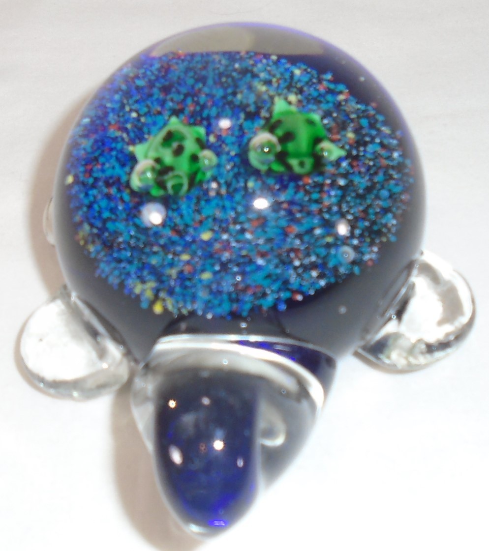Handblown Glass Sea Turtle w Babies Paperweight