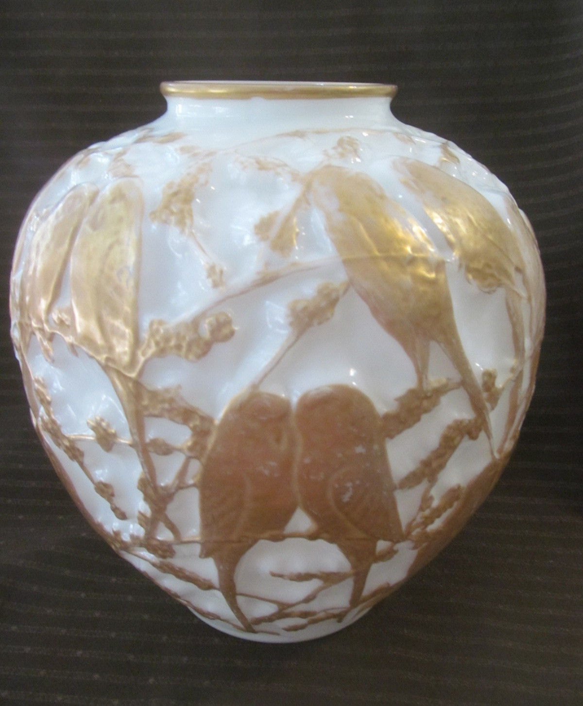 HUGE~Vintage Art Deco Lovebirds Embossed Vase Consolidated~Phoenix Art Glass 11″