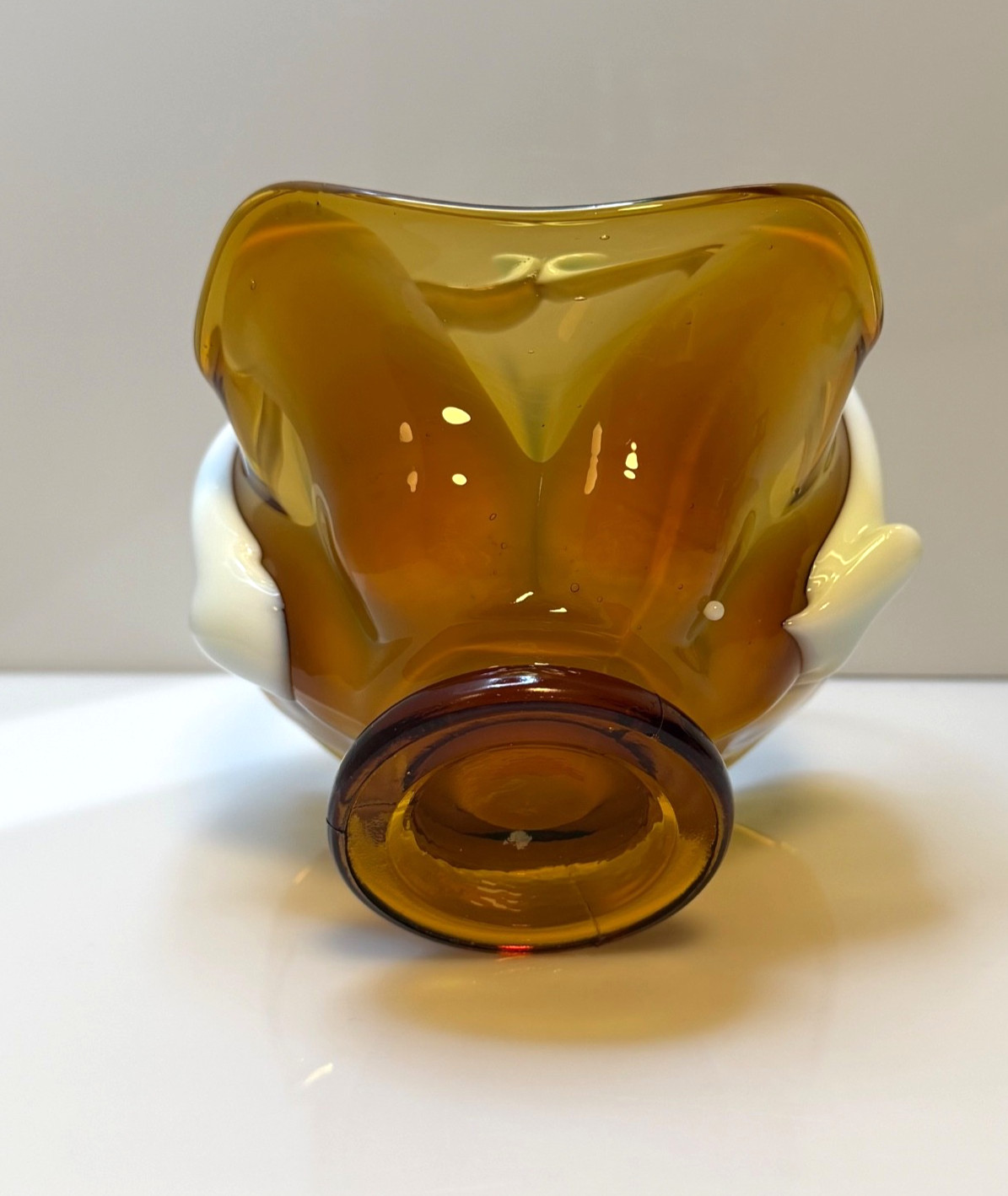 Handblown Peach and White Cased Glass Petal Basket White Handles 7″ Tall – EUC