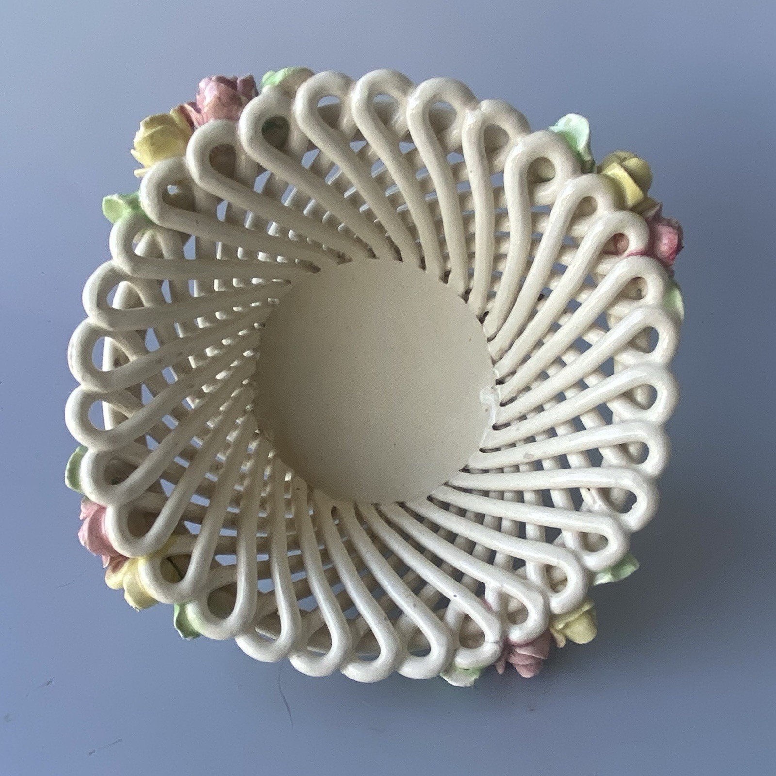 Vintage Italy Lattice Porcelain Woven Basket Bowl Trinket Dish With 3D Roses