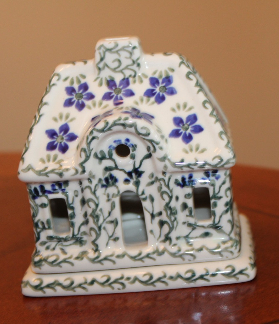BOLESLAWIEC POLISH POTTERY HOUSE SHAPED TEALIGHT HOLDER HAND PAINTED BLUE FLOWER