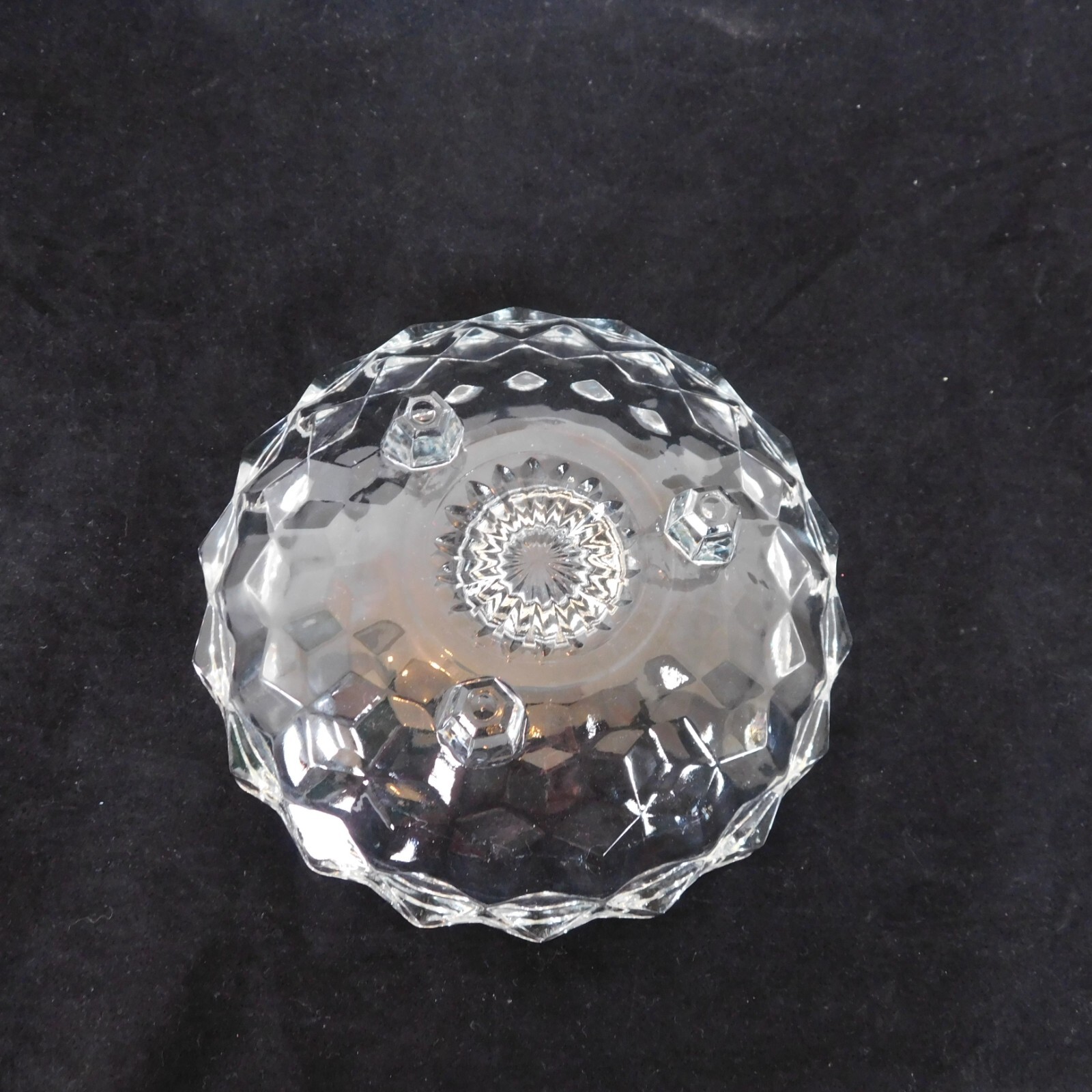 Colony Whitehall Clear Glass 3 Toed Flower Taper Candle Holder 6 1/4 in diameter