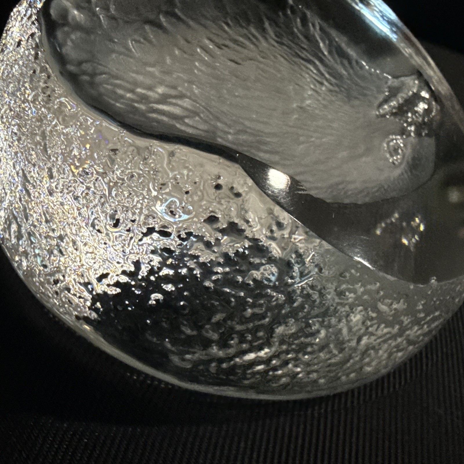Mats Jonasson crystal art glass eaglehead paperweight #9201 signed