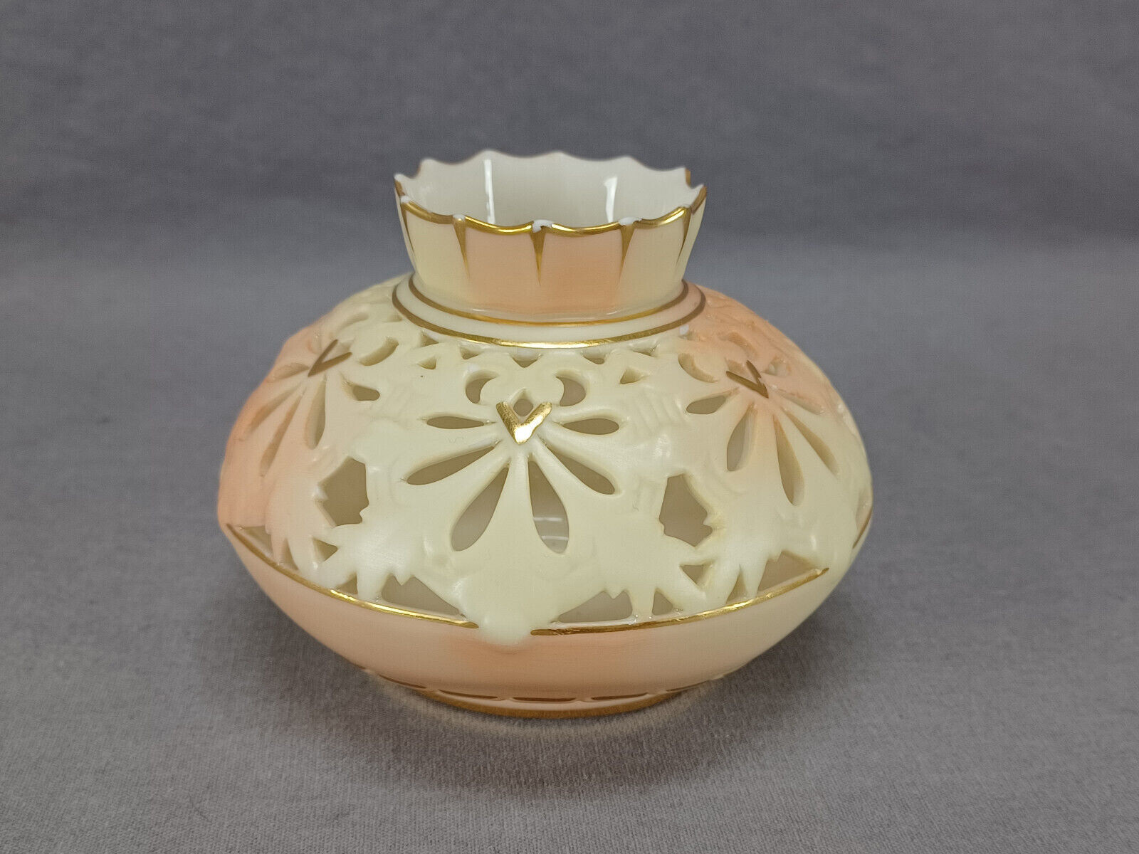 Locke & Co Worcester Reticulated Blush Ivory & Gold 2 7/8 Inch Vase