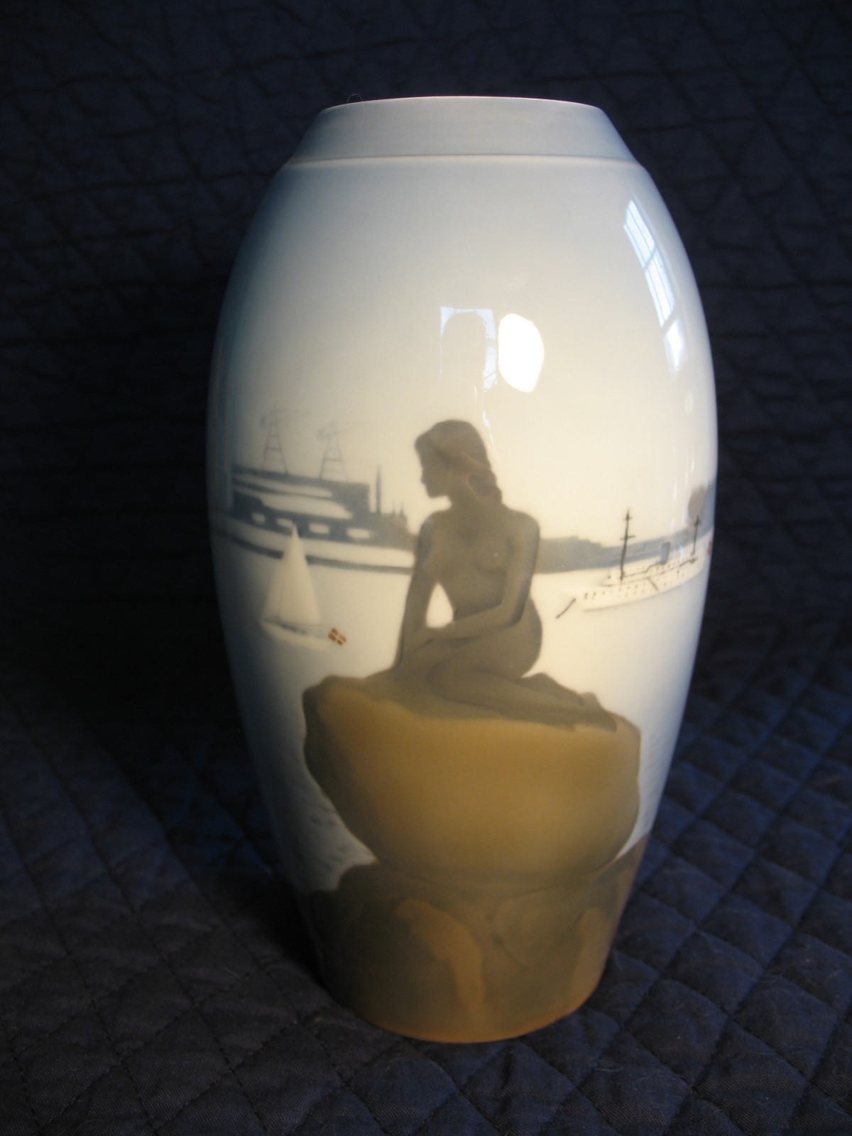 B&G 7-1/4″ Little Mermaid Vase #1302/6252