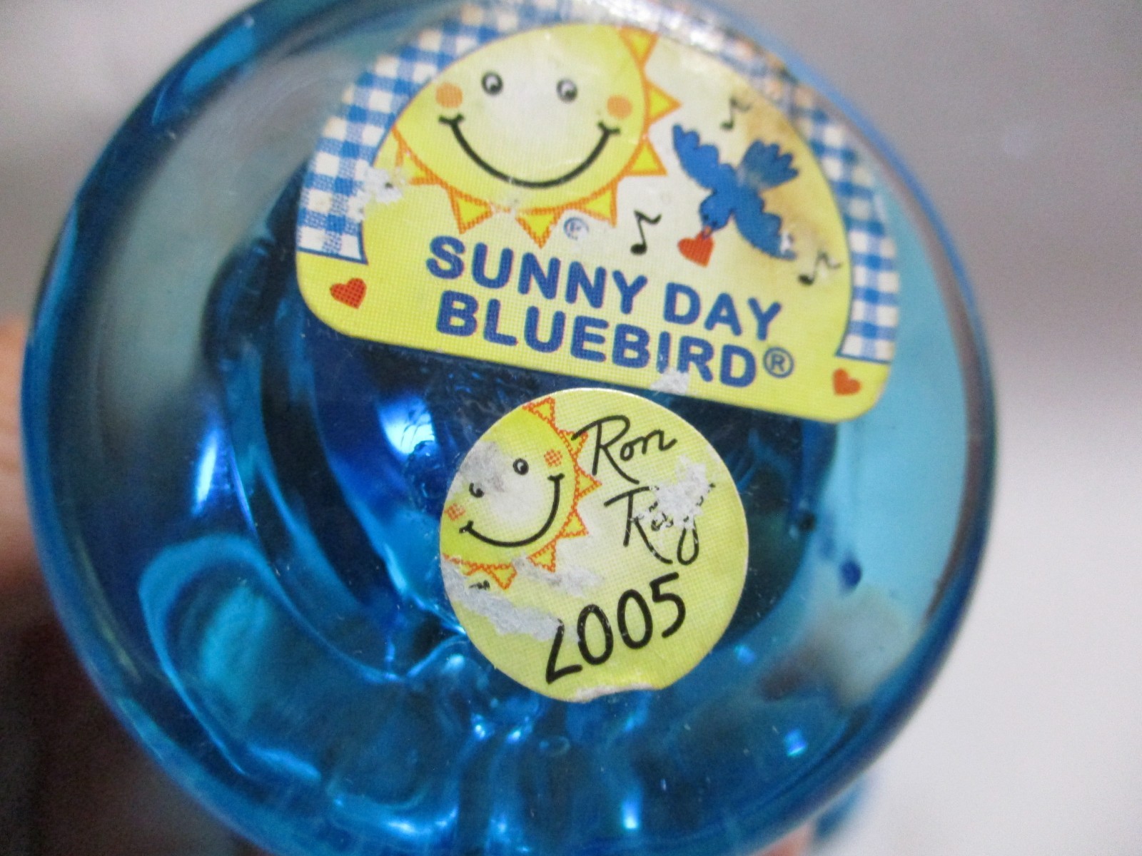 2 VINTAGE BLUEBIRDS OF HAPPINESS BLUE ART GLASS,BIRD & BABY,SIGNED LEO WARD