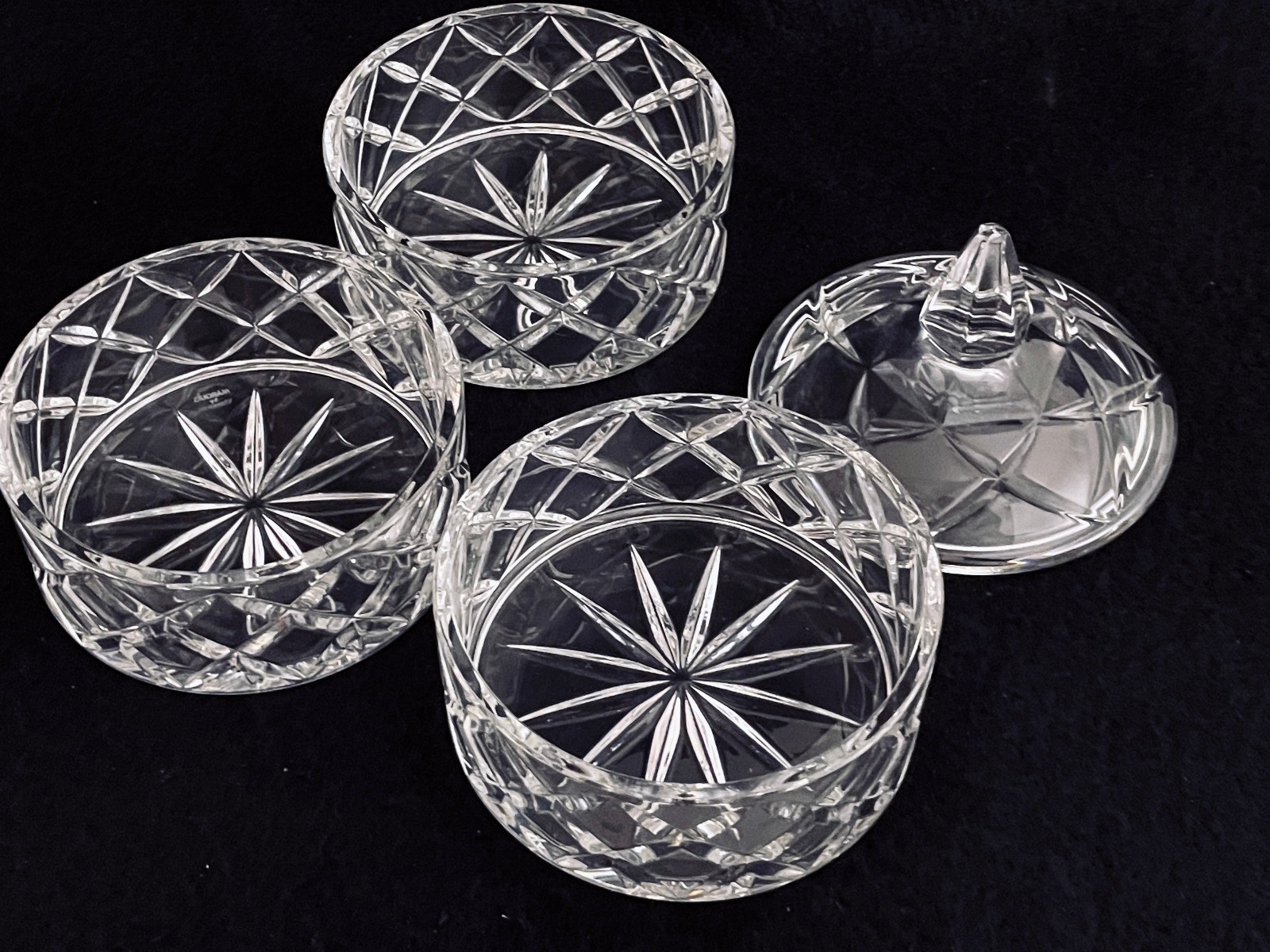 Marquis by Waterford 40026120 9.25″ 3-in-1 Crystal Stacking Canister w/ Lid