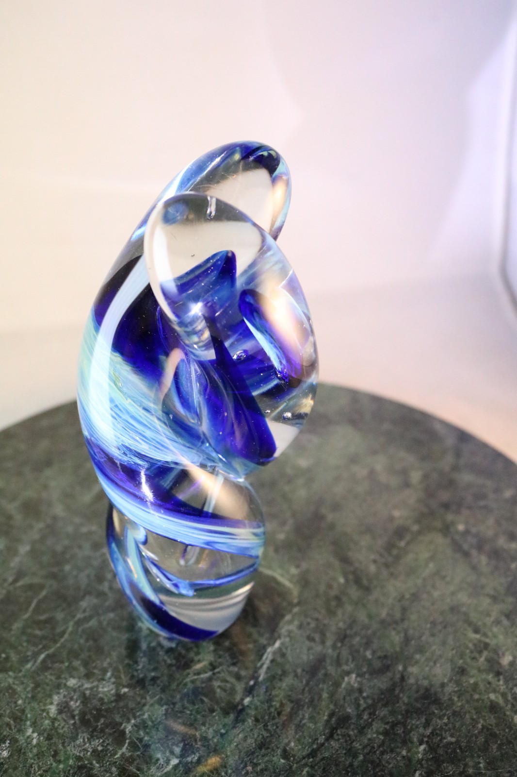 SIGNED ERIC KVARNES Studio Art Glass “Lovers” Sculpture Double Twist Blue Swirl