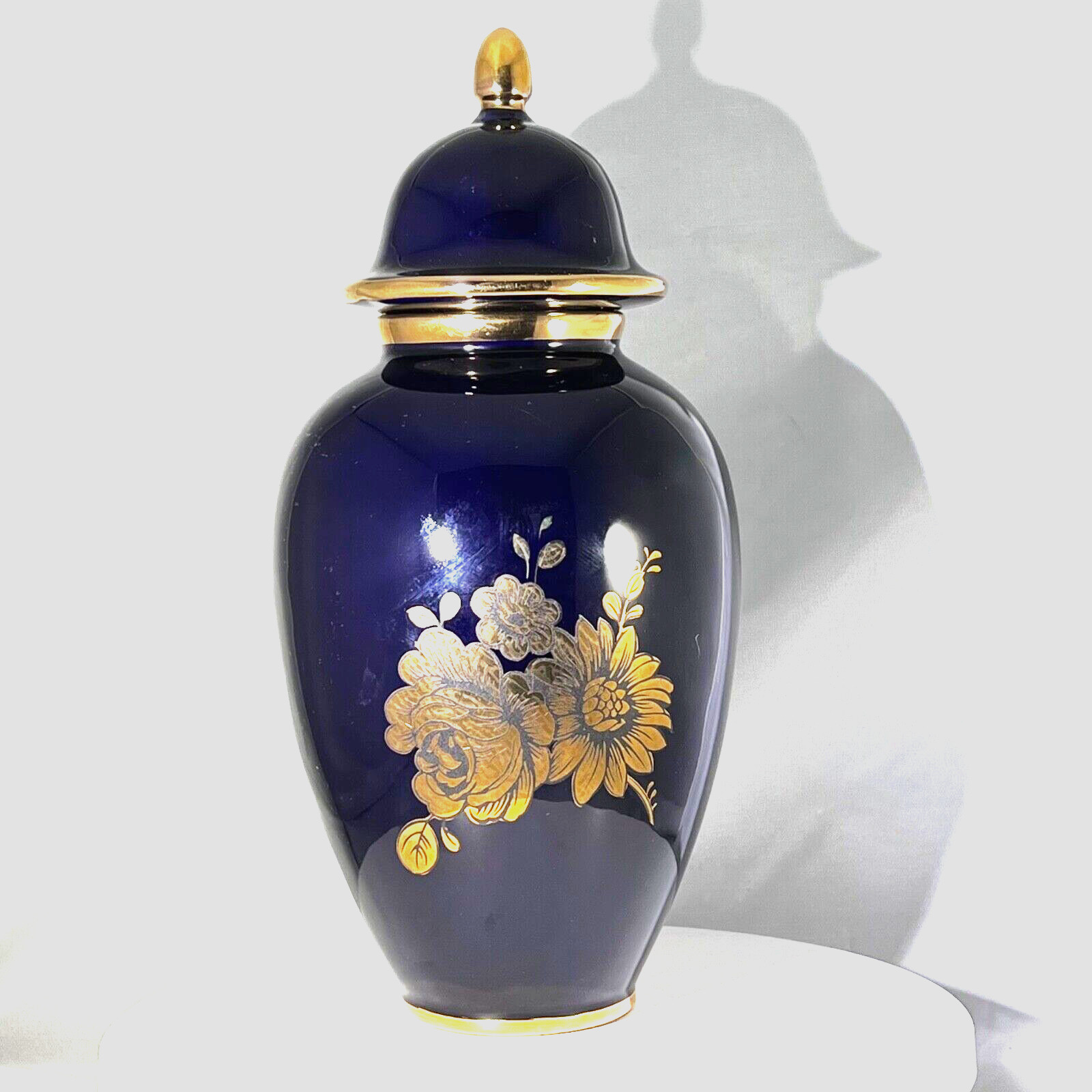 Vintage Woulind Chile Porcelain Vase 10″ Cobalt Blue Gold Flowers Ginger Jar Urn