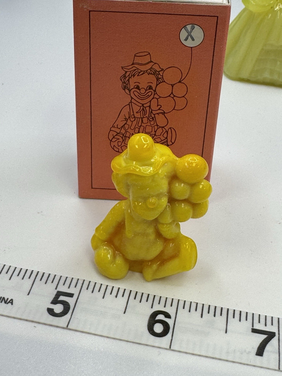 MIB MOSSER GLASS 1-5/8″ “PEE WEE”THE BALLOON CLOWN PEWTER GLASS “X”