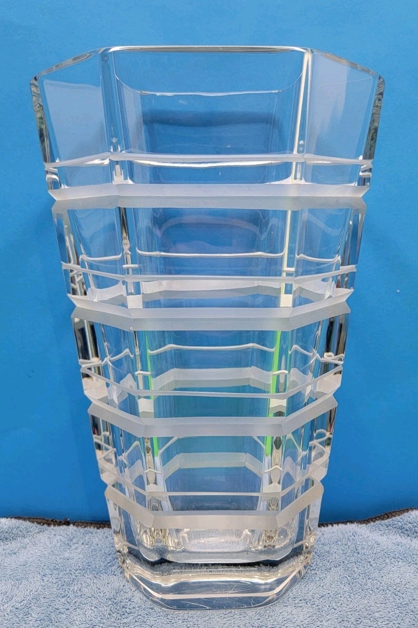 Vintage 10″ Mikasa Hoya Crystal Horizon Vase – Clean.
