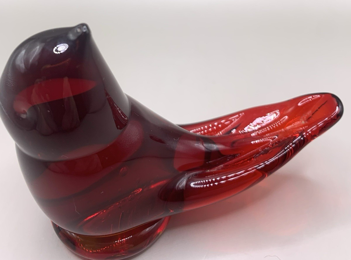 Cardinal of Love Bird by Titan Art Glass-Signed 2 7/8″ by 4″