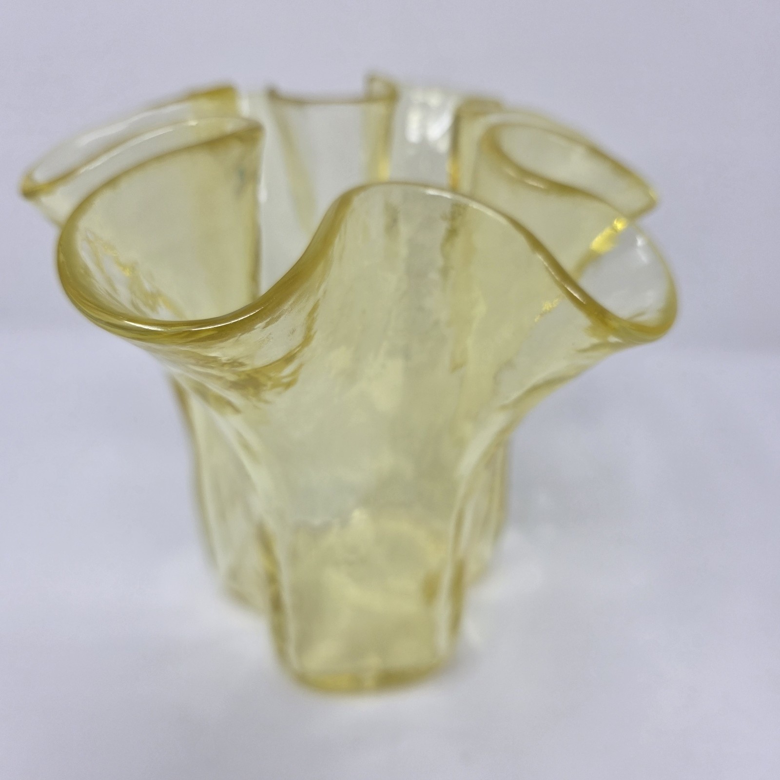 Muurla Finland Eva Ruffled Handkerchief Vase Yellow Vintage Blown Art Glass