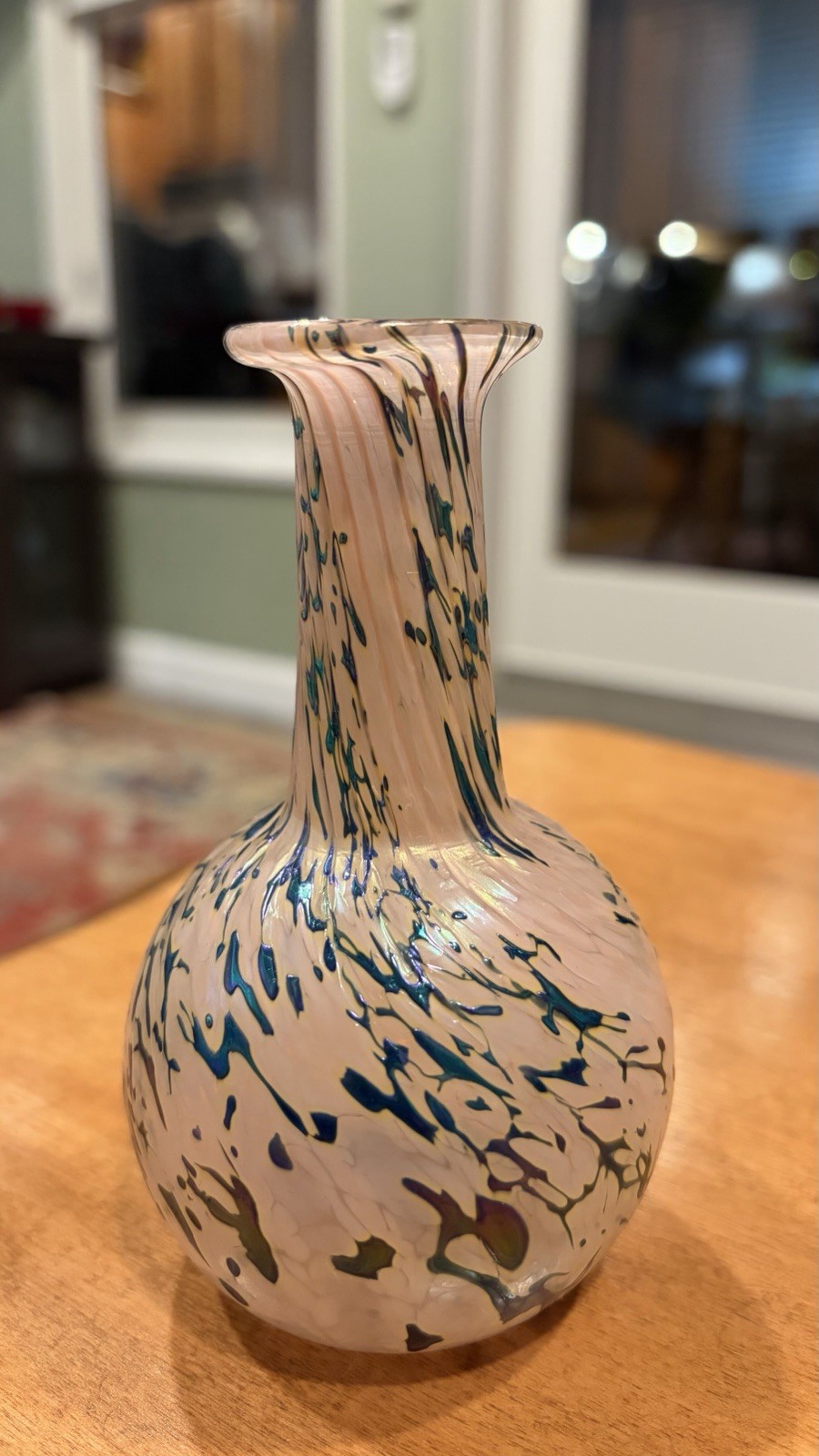 Signed Robert Held Studio Art Glass Iridescent Bud Vase 5″ Tall – Mint Condition