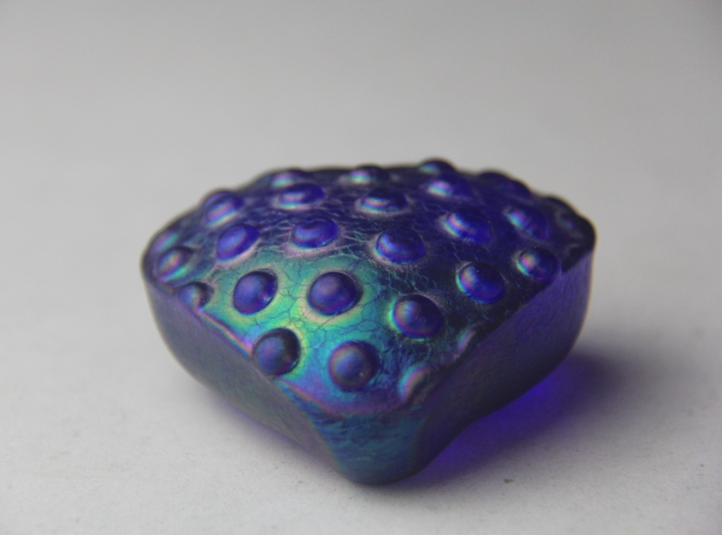 Vintage Signed Robert Held Art Glass Blue/Purple Iridescent Heart Paperweight