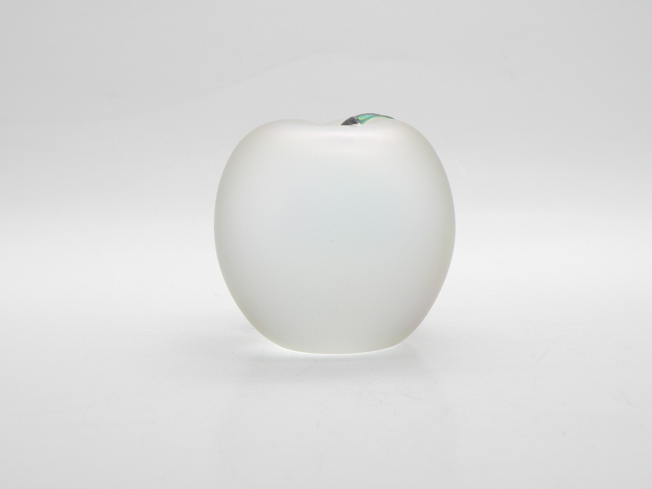 Vtg Zellique Studios Iridescent Frosted Glass Apple 1999 Artist Signed Morel