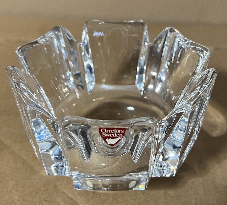 Vntg Signed Orrefors Crystal Glass Sweden 6 Panel Scalloped Top Design Bowl Vase