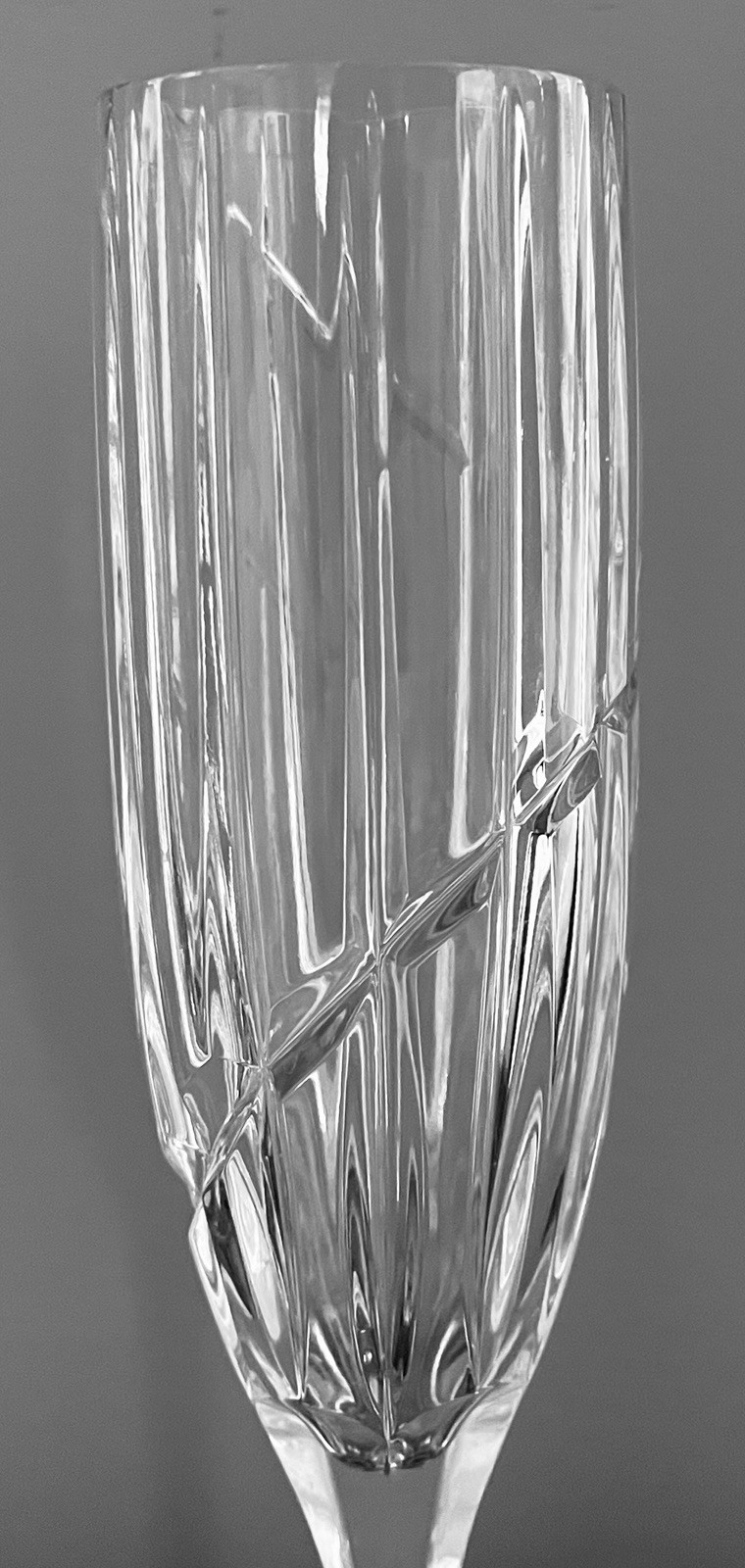 Set of 2 Mikasa Crystal UPTOWN 9 3/8″ Champagne Flutes EXCELLENT