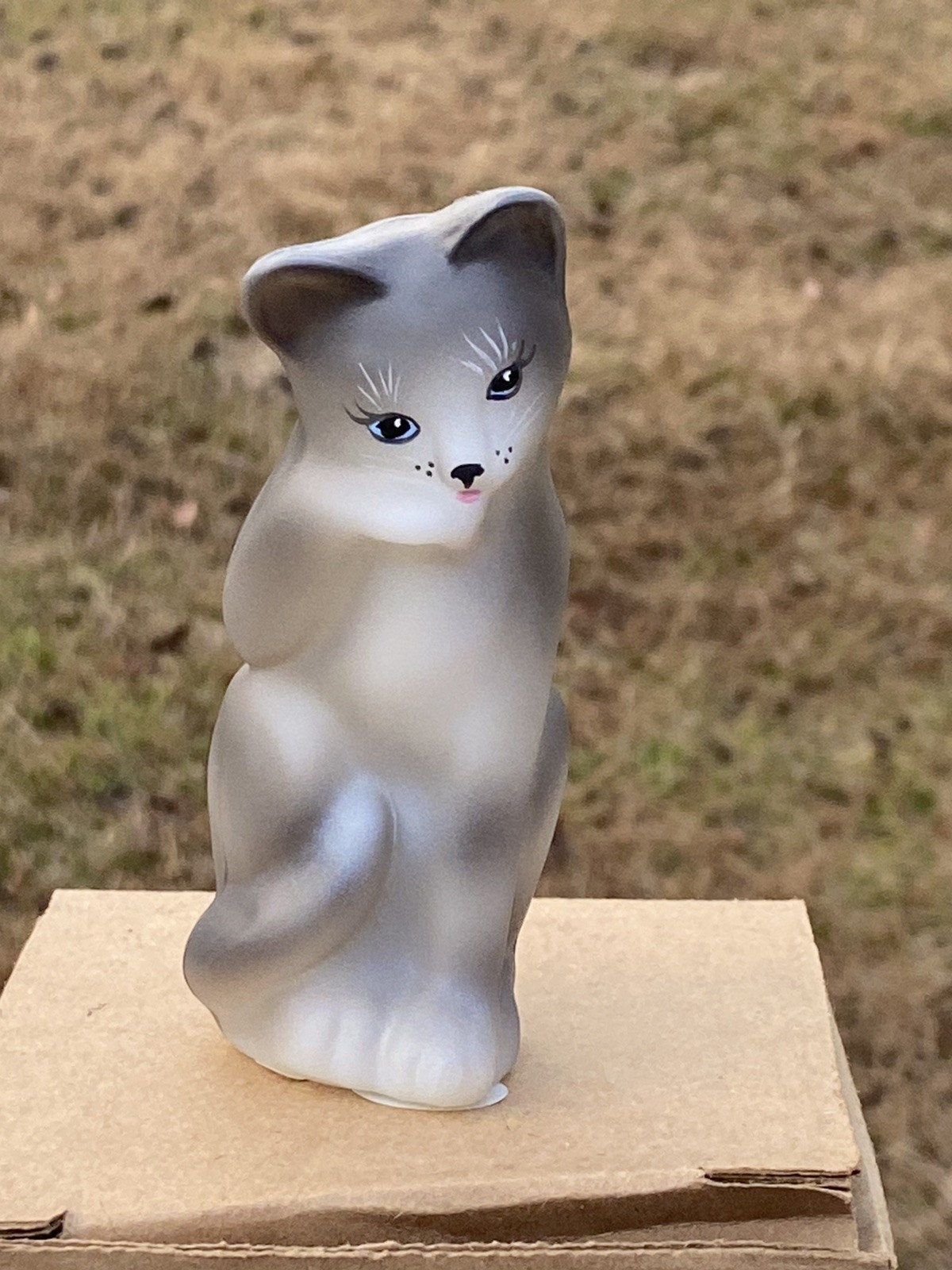 Fenton Glass Cat Grooming Gray Tabby 5074 FP Opal Satin Signed 4” Tall Figurine