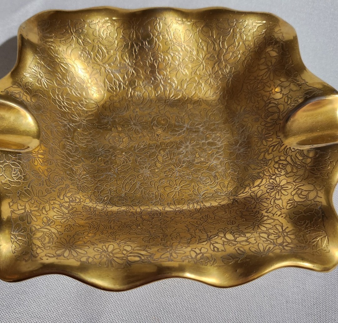 Vintage 5″ × 4″ Pickard China Made In USA Gold Ashtray #136