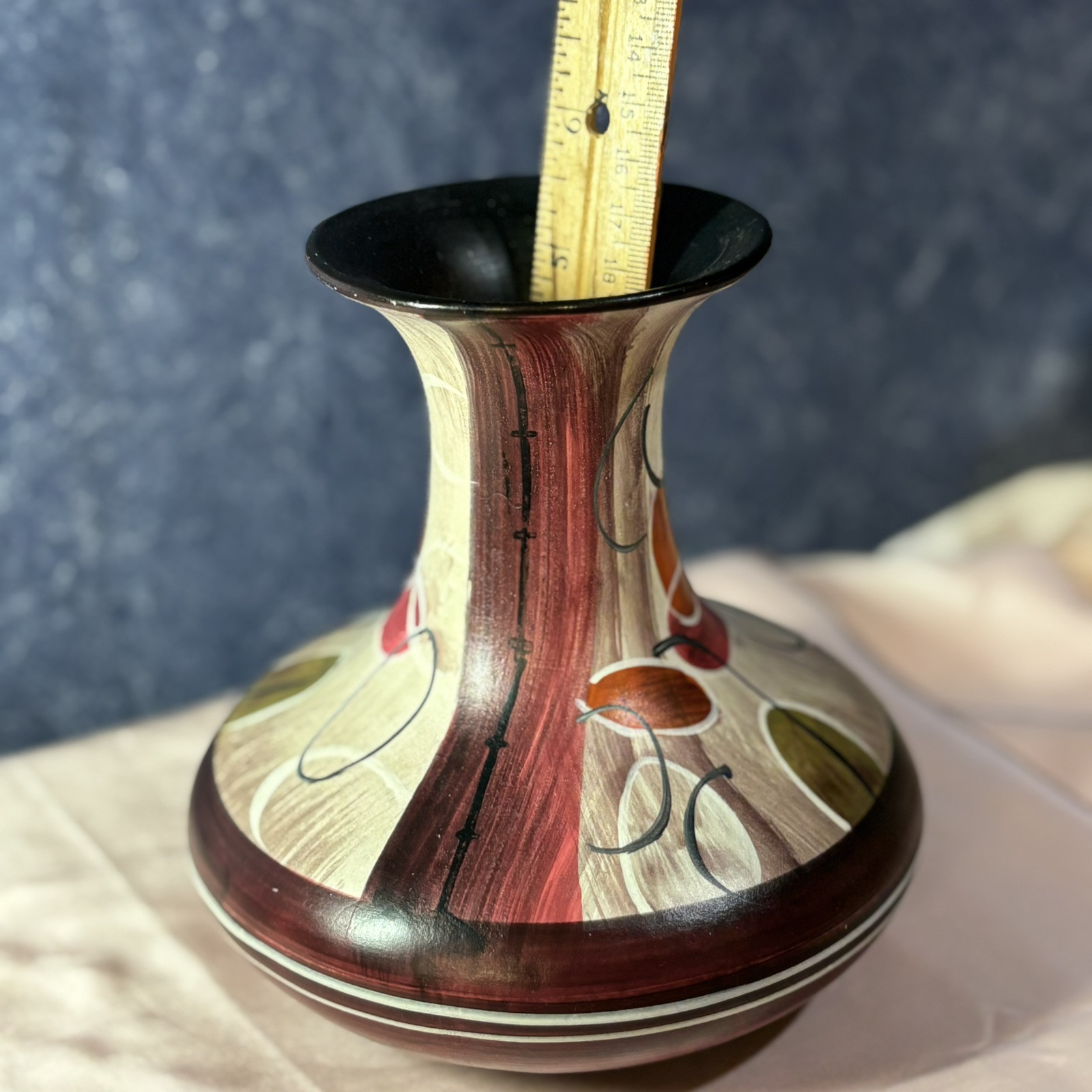 Ceramic vase, wide base, brown earth tones swirls 6 inch tall 2067i