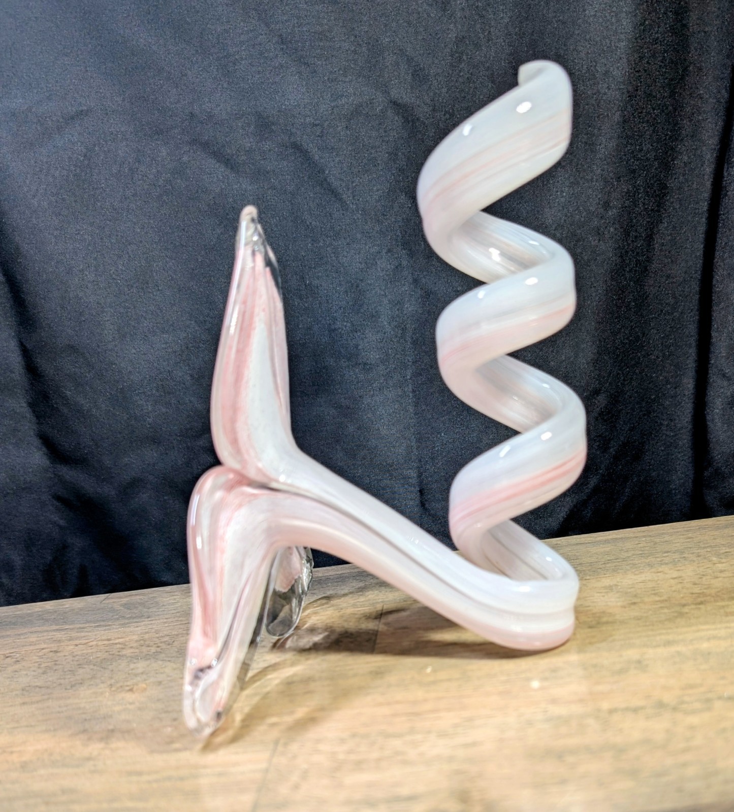 Hand Blown Glass Lily 3 Petal Flower Art Glass Spiral Stem Pink White Clear 6″