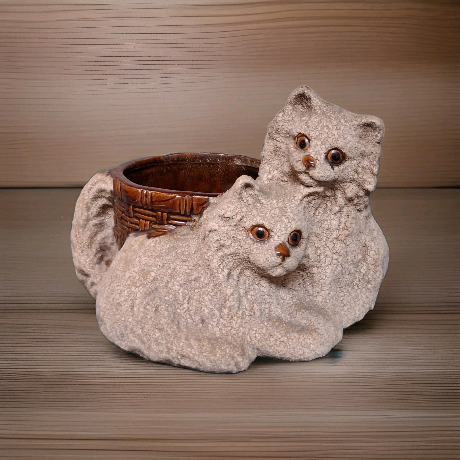 Vintage Royal Haeger Pottery 1970’s Two Kittens With Basket Sandstone Planter