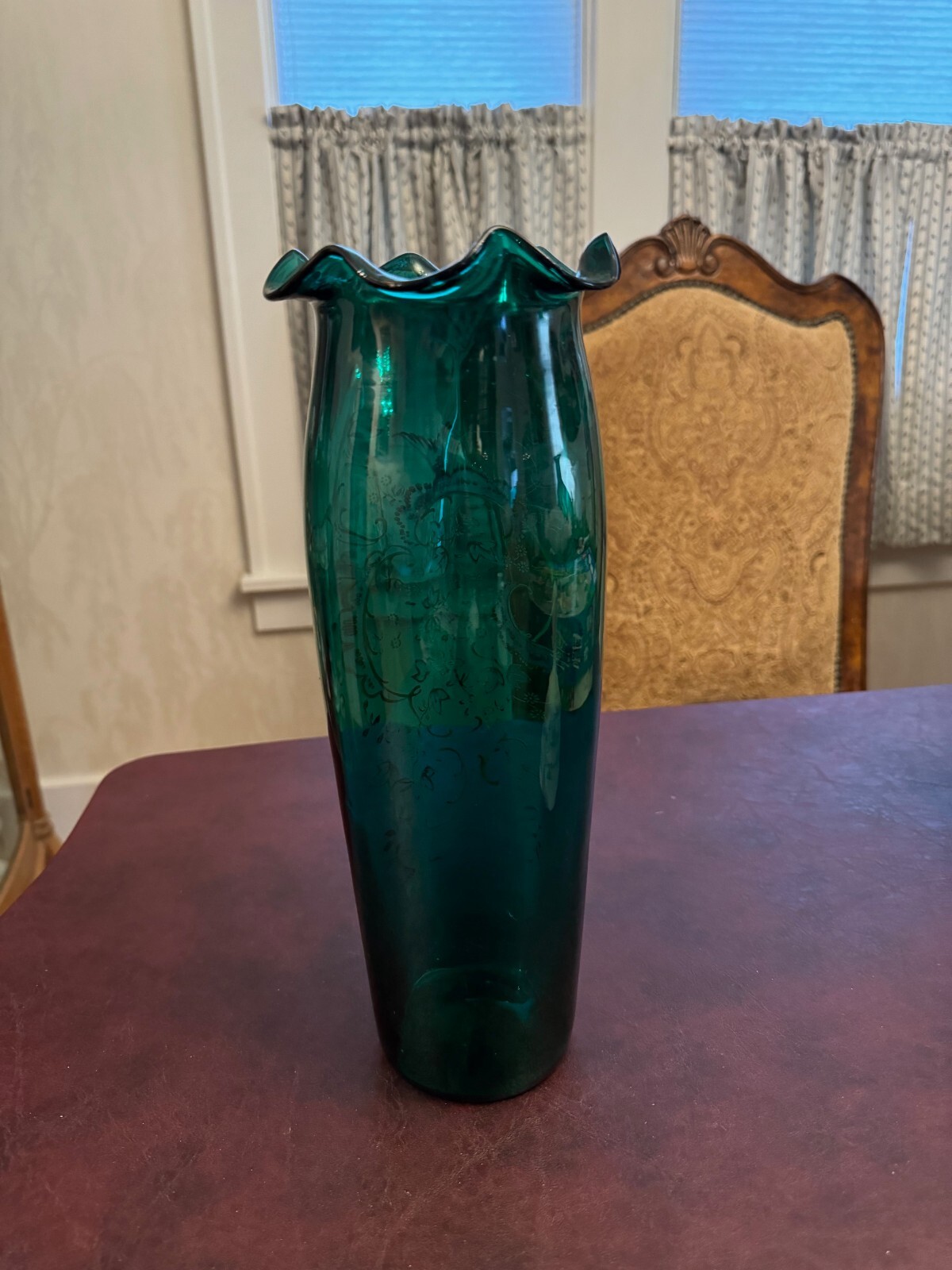 Murano Moser Tiffin style Victorian 1890s emerald gold green glass ruffled vase