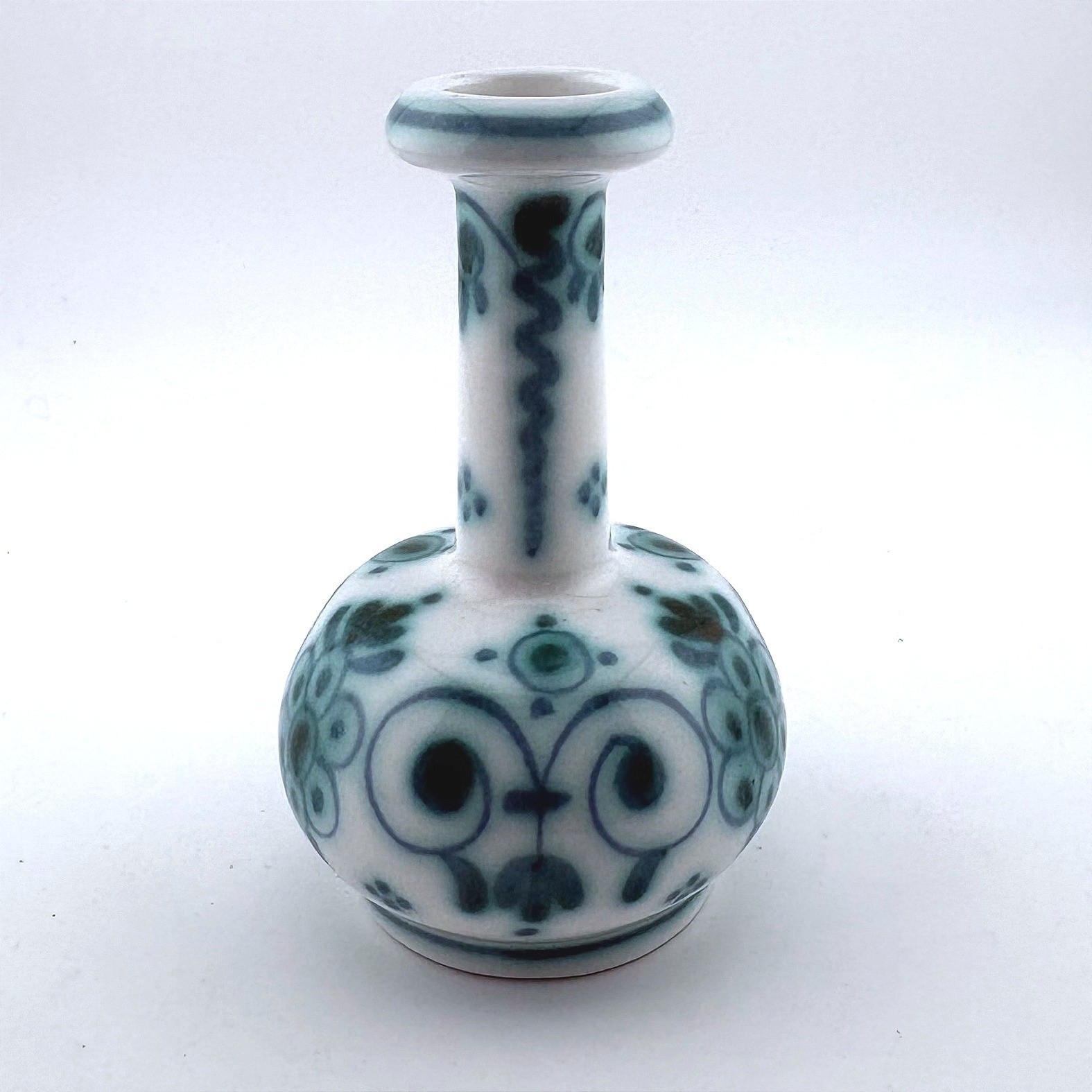 Rare Vintage Delft Delvert Pattern Hand Painted Ceramic Bud Vase 1970