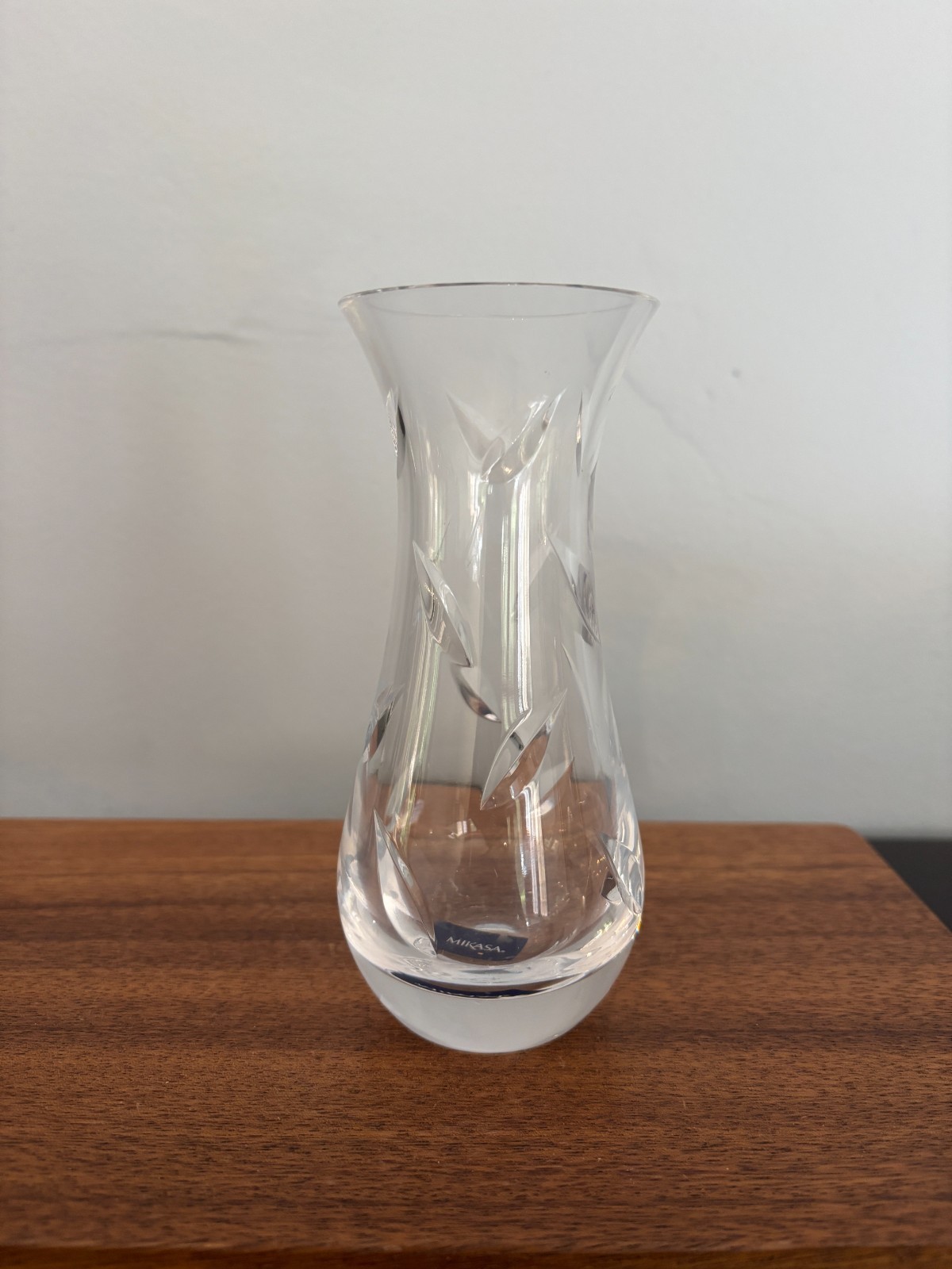 Mikasa Aspen 6″ Crystal Bud Vase Solvenia