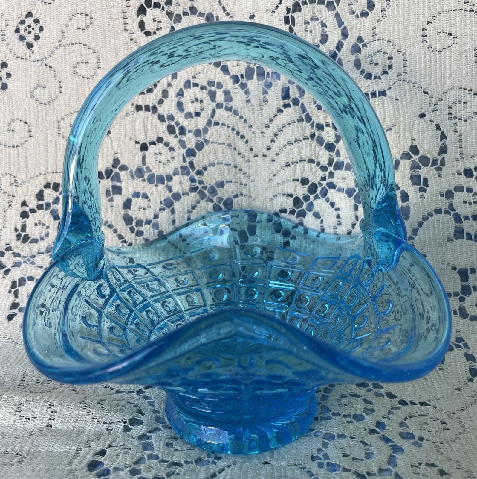 Canterbury Diamond Point Glass Basket Horizon Blue Indiana Glass 1968