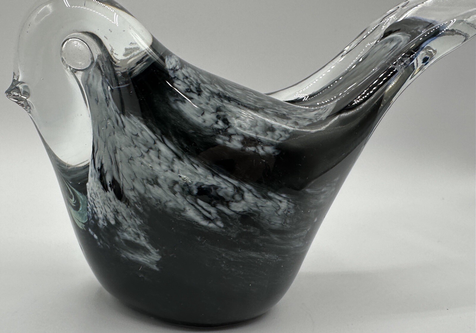 Art Glass Bird Dove Figurine Paperweight Black/Grey/White 1lb 4oz Decoration