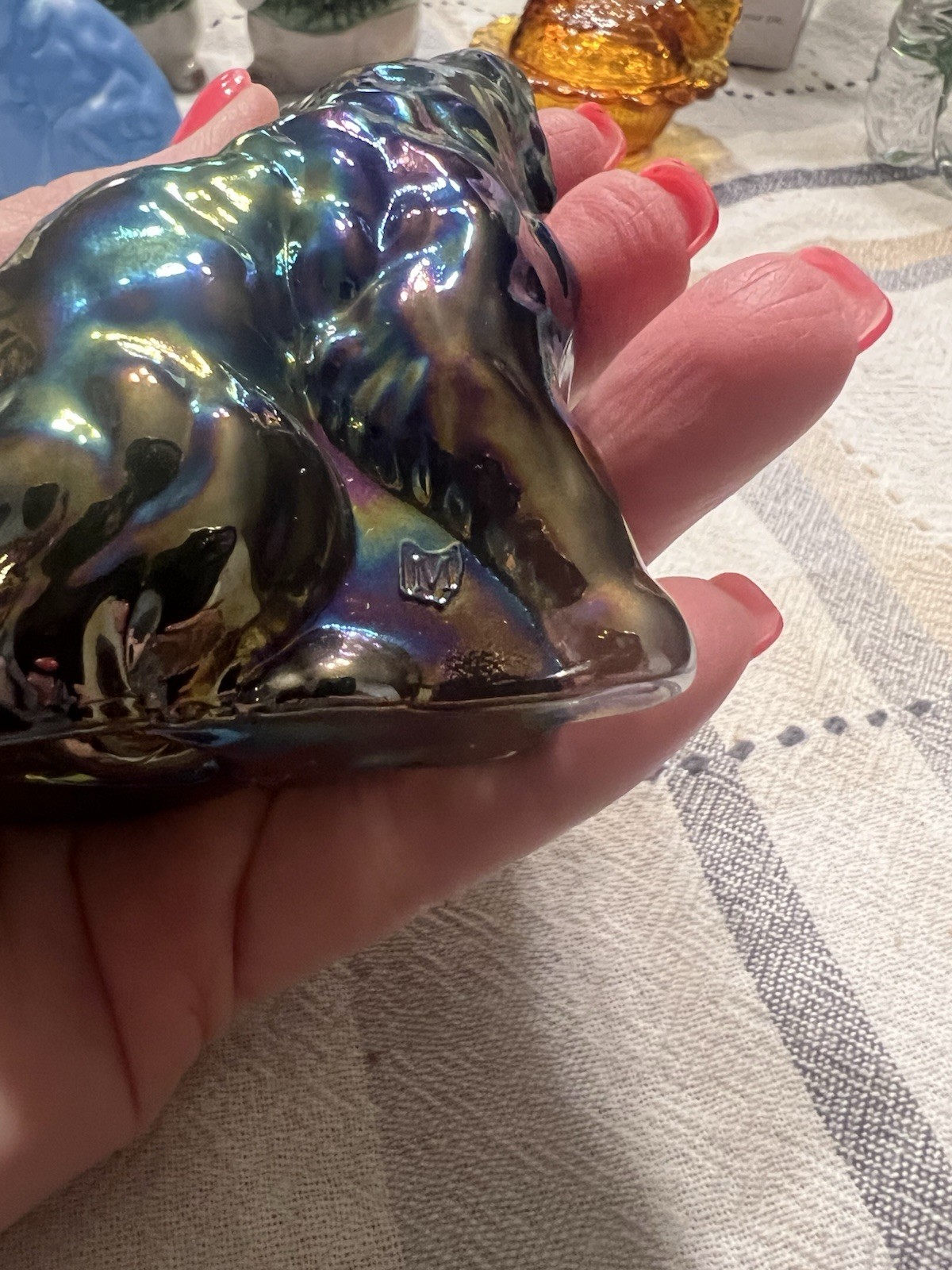 Mosser titanium Carnival Glass Cat Figurine Glossy Finish
