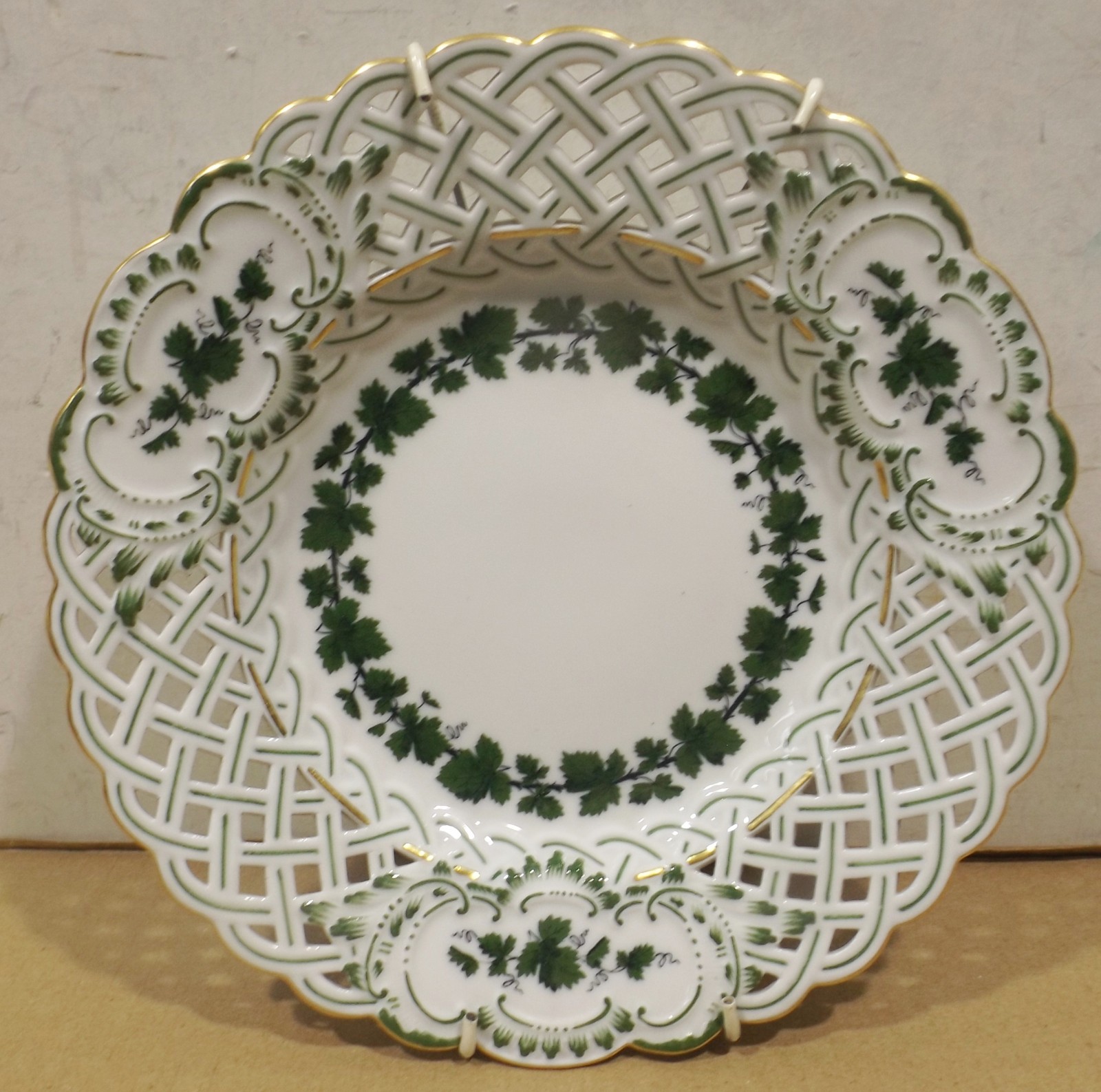 Meissen Decorative Collectors Plate Wineleaf 20.5cm Gold Decor c.1900