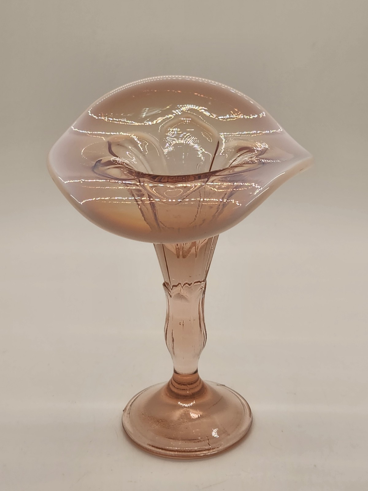 Vintage Westmoreland Posey Pink Opalescent Jack In The Pulpit Mini Vase 4.25″