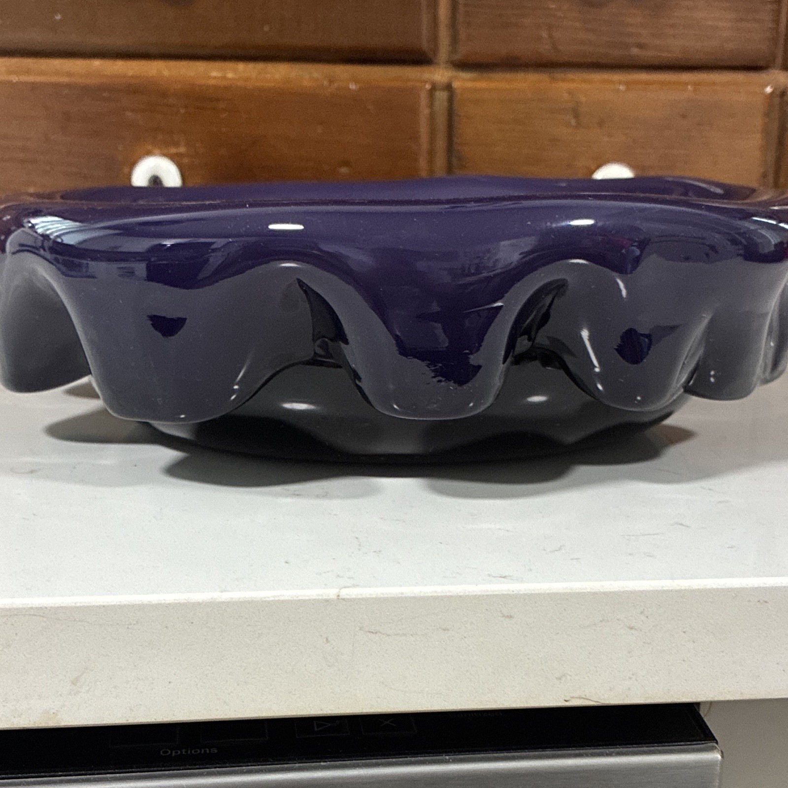 A FABULOUS AMETHYST ART GLASS BASIN￼