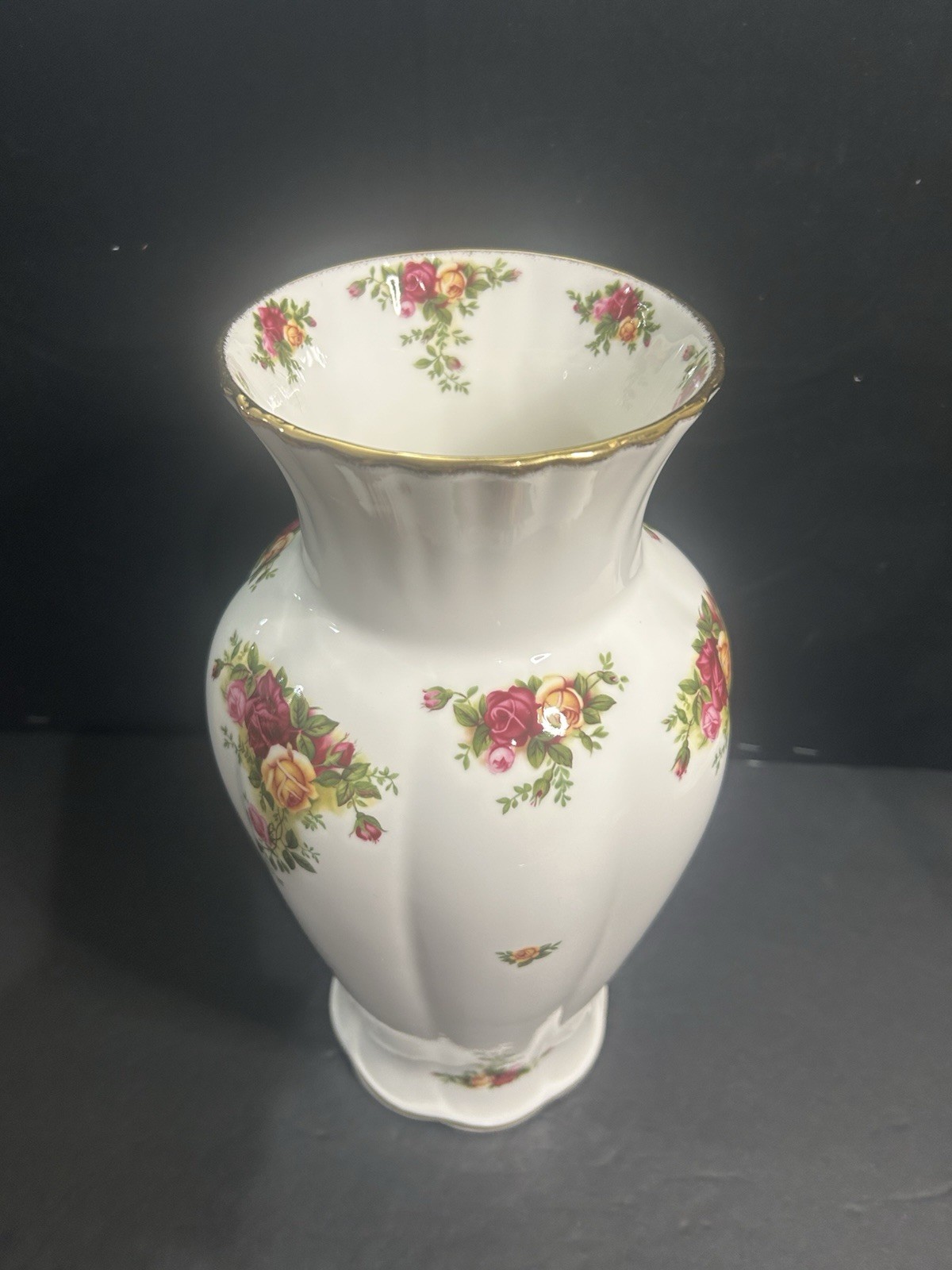Royal Albert Old Country Roses Vase Bone China White Rose Gold Trim 12″ Large