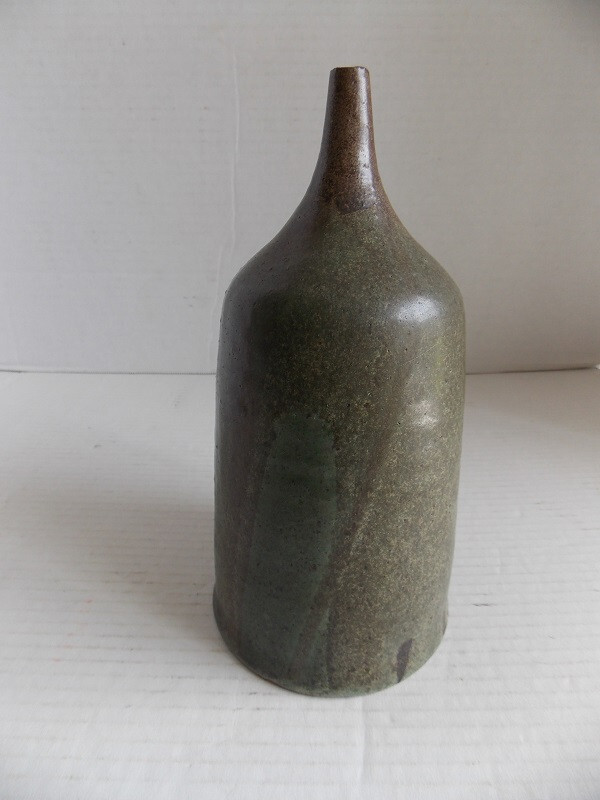 POTTERY BY FRASER HARRIS TEXAS STUDIO SIGNED BOTTOM BOTTLE ART VASE 8,5″