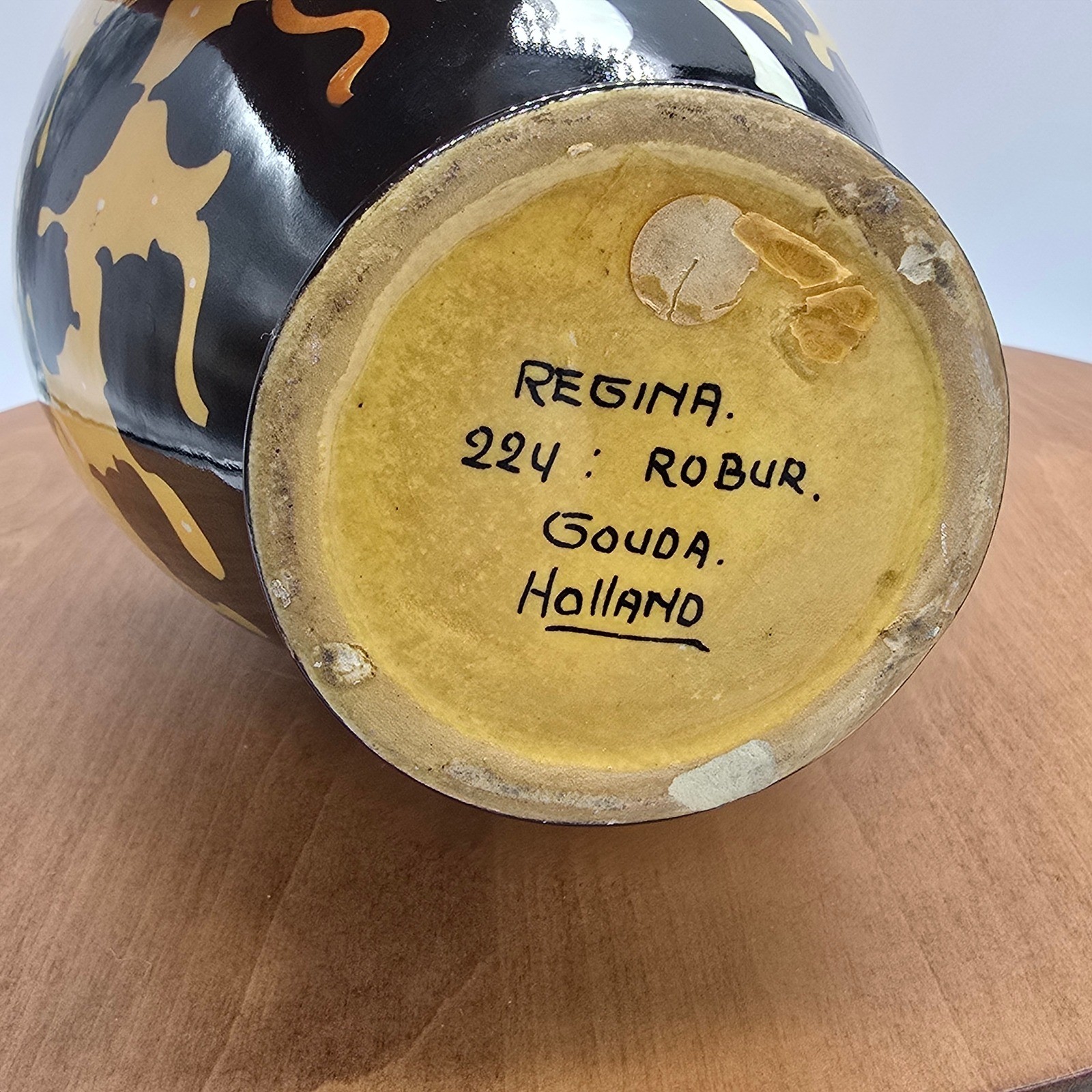Regina Gouda Holland 224 Pottery Vase Hand Painted Dutch Art Nouveau 10.5in