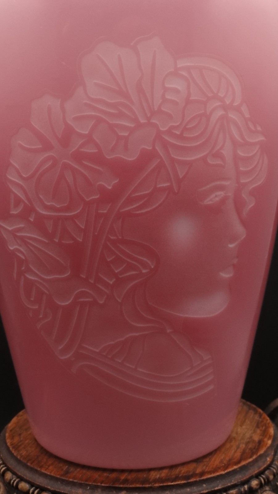 Fenton Connoisseur Collection Sand Carved Rose Quartz Art Glass Cameo Vase