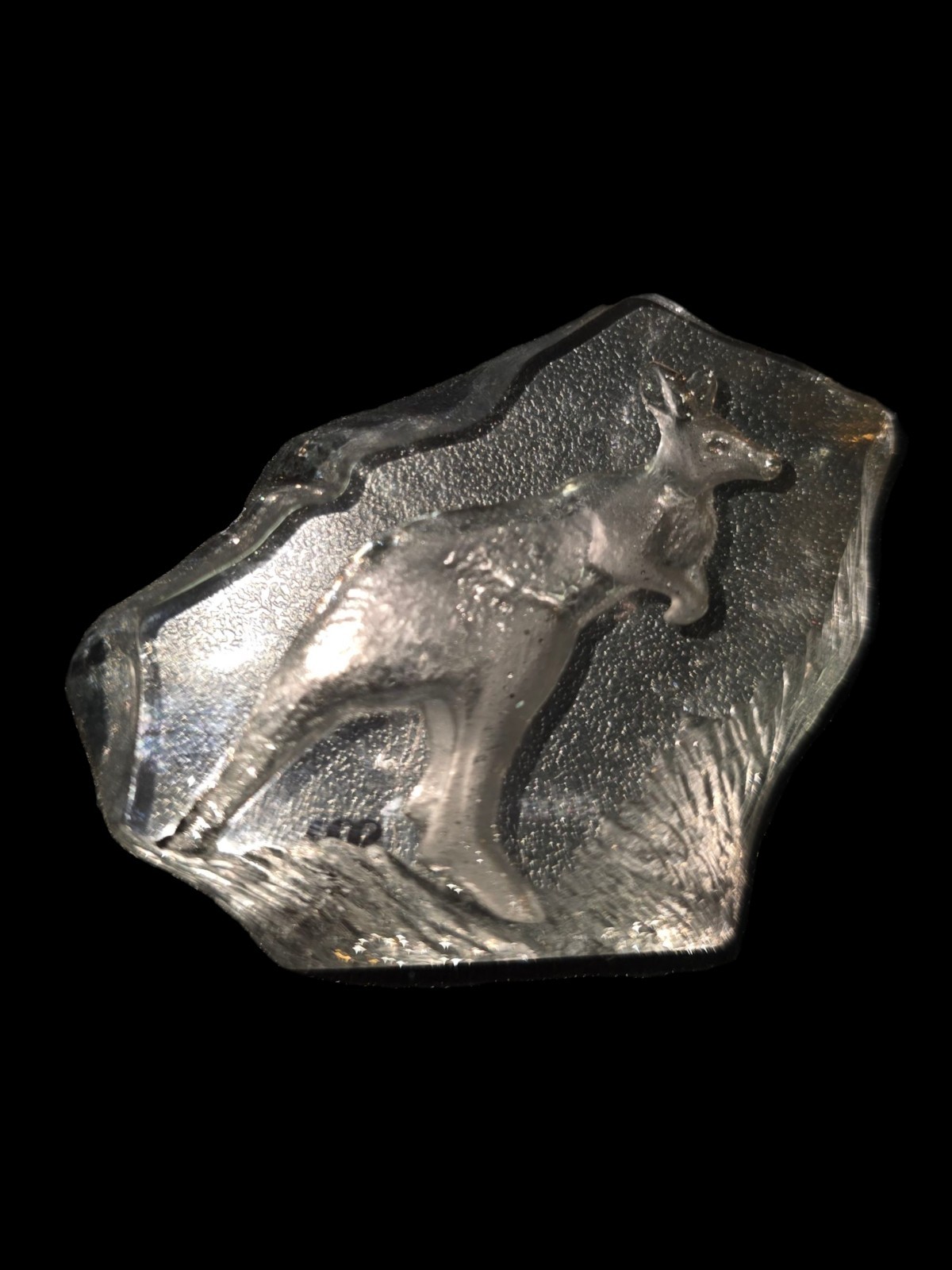 New Mats Jonasson Full Lead Crystal Känguru Kangaroo Sweden Etched Paperweight