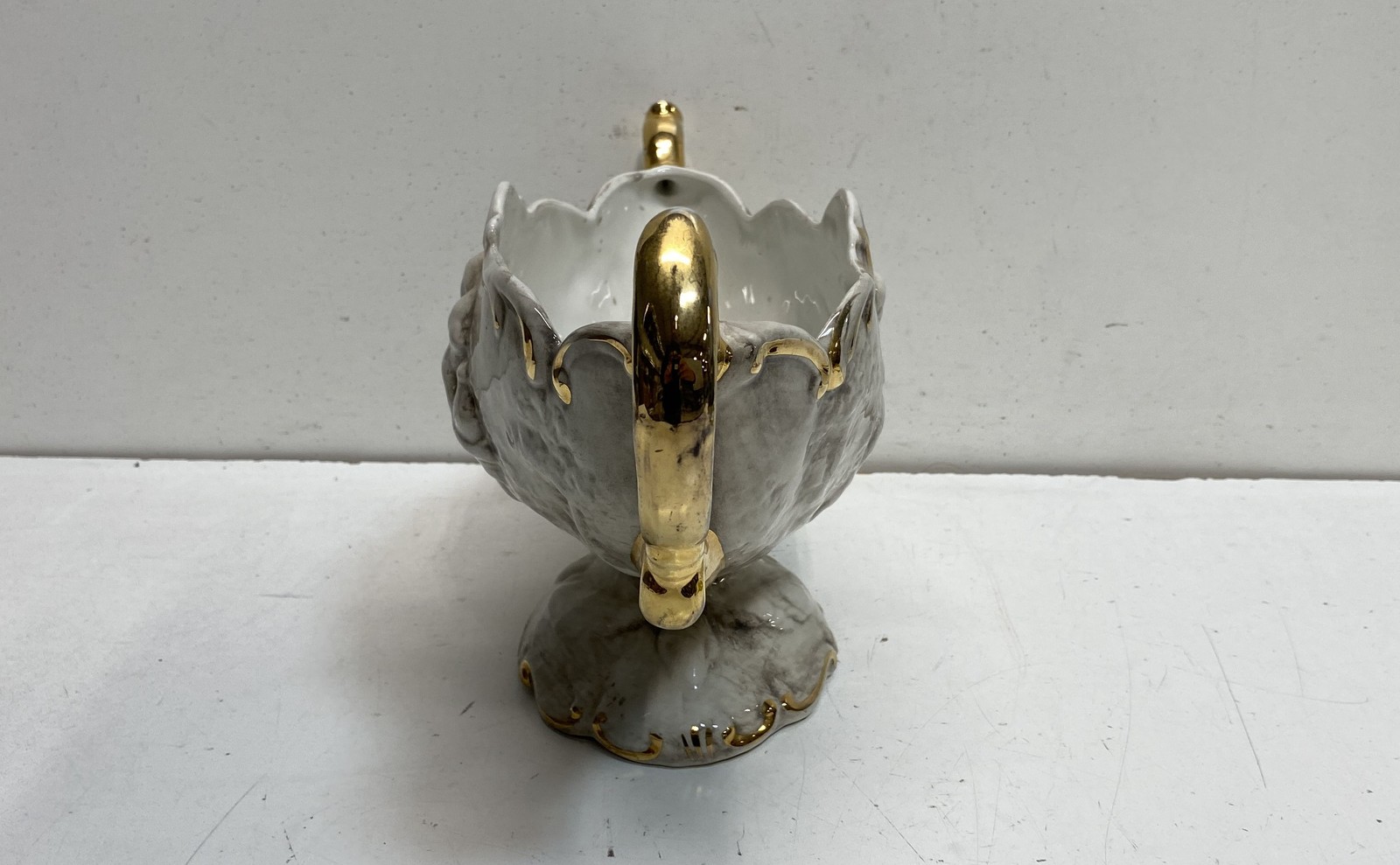 Capodimonte Porcelain Centerpiece Bowl Italian Cherub Relief Gold Gilt Handles