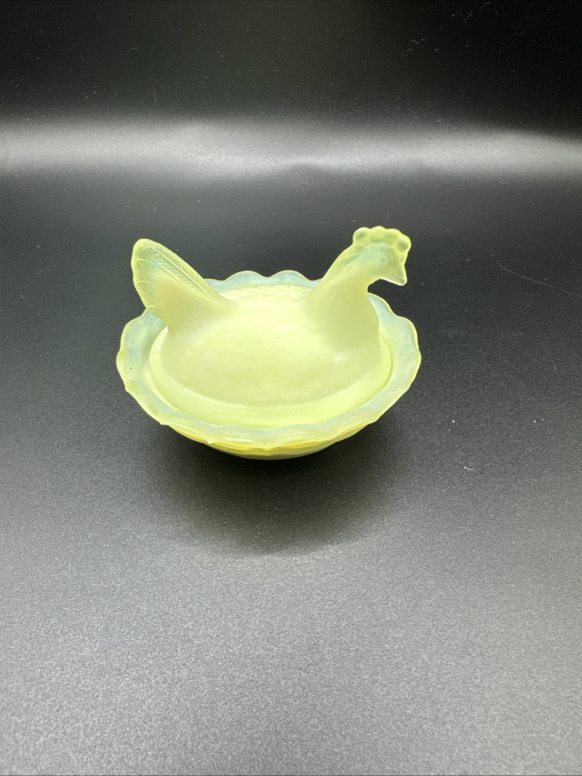 VTG Boyd Hen On A Nest Salt Cellar Mini 2” Pale Yellow Uranium Glass Glows